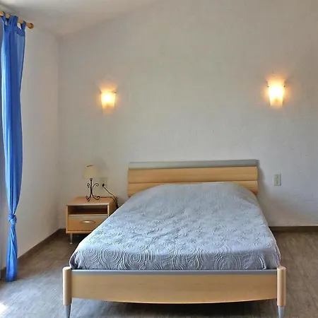 Charming With Garden And Private Pool, Puyméras